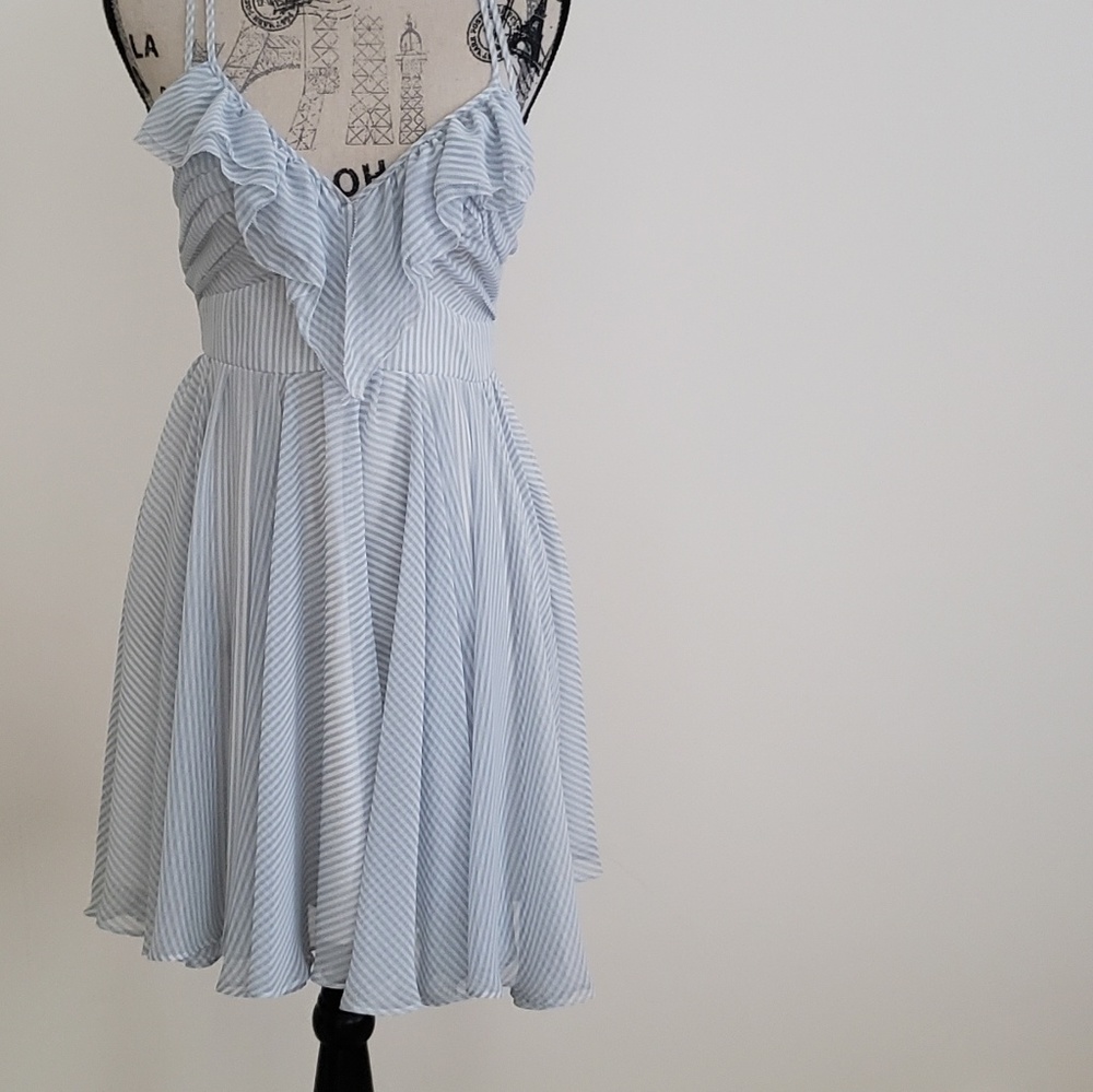 Guess Flowy Searsucker Pattern Dress